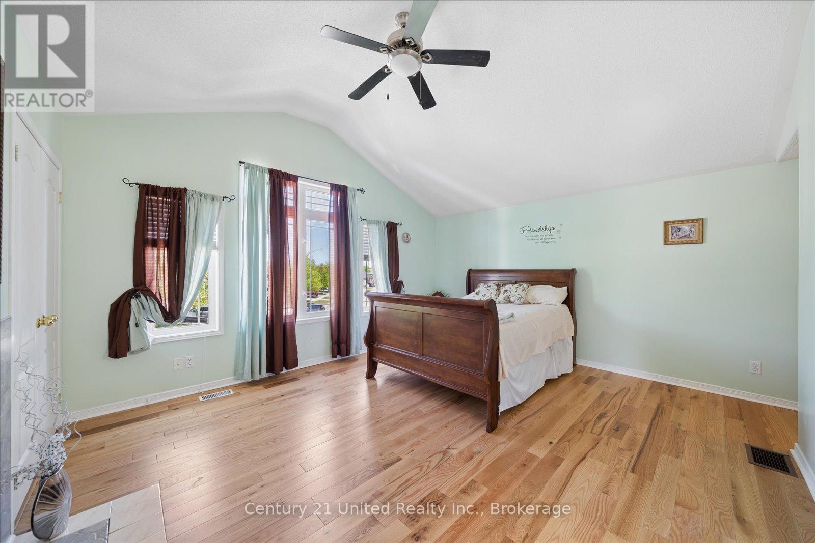 122 PARCELLS CRESCENT - 28