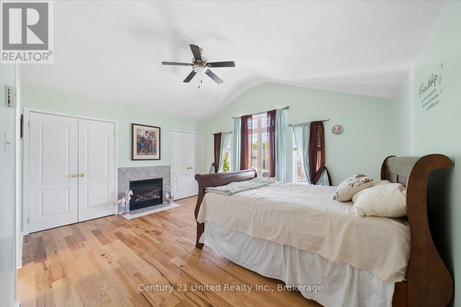 122 PARCELLS CRESCENT - 30