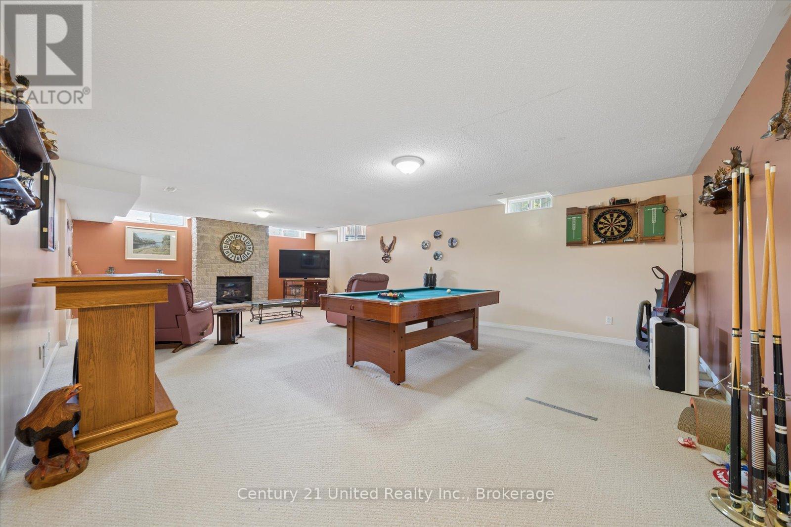 122 PARCELLS CRESCENT - 33