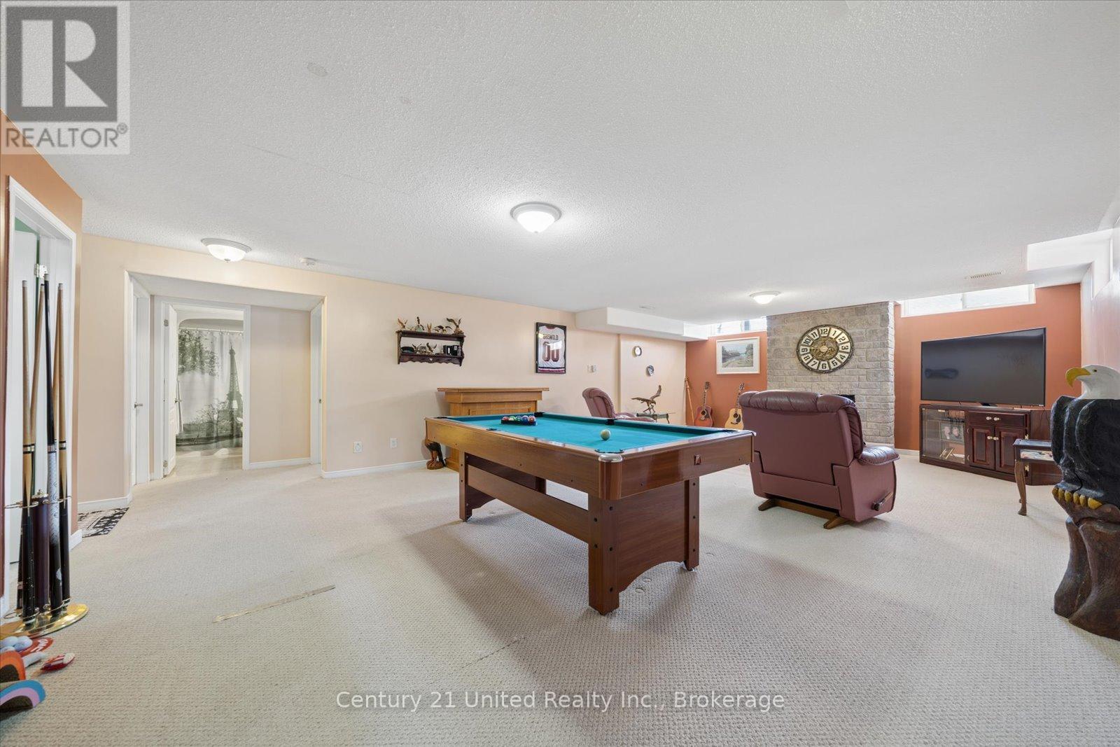 122 PARCELLS CRESCENT - 35