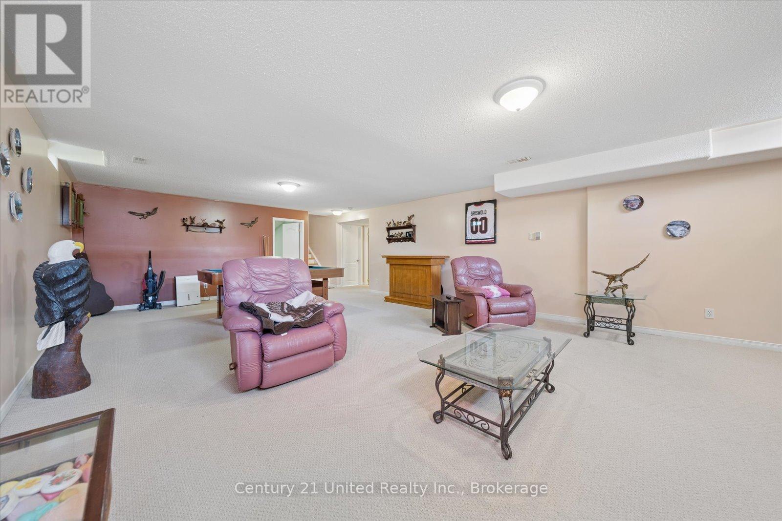 122 PARCELLS CRESCENT - 37