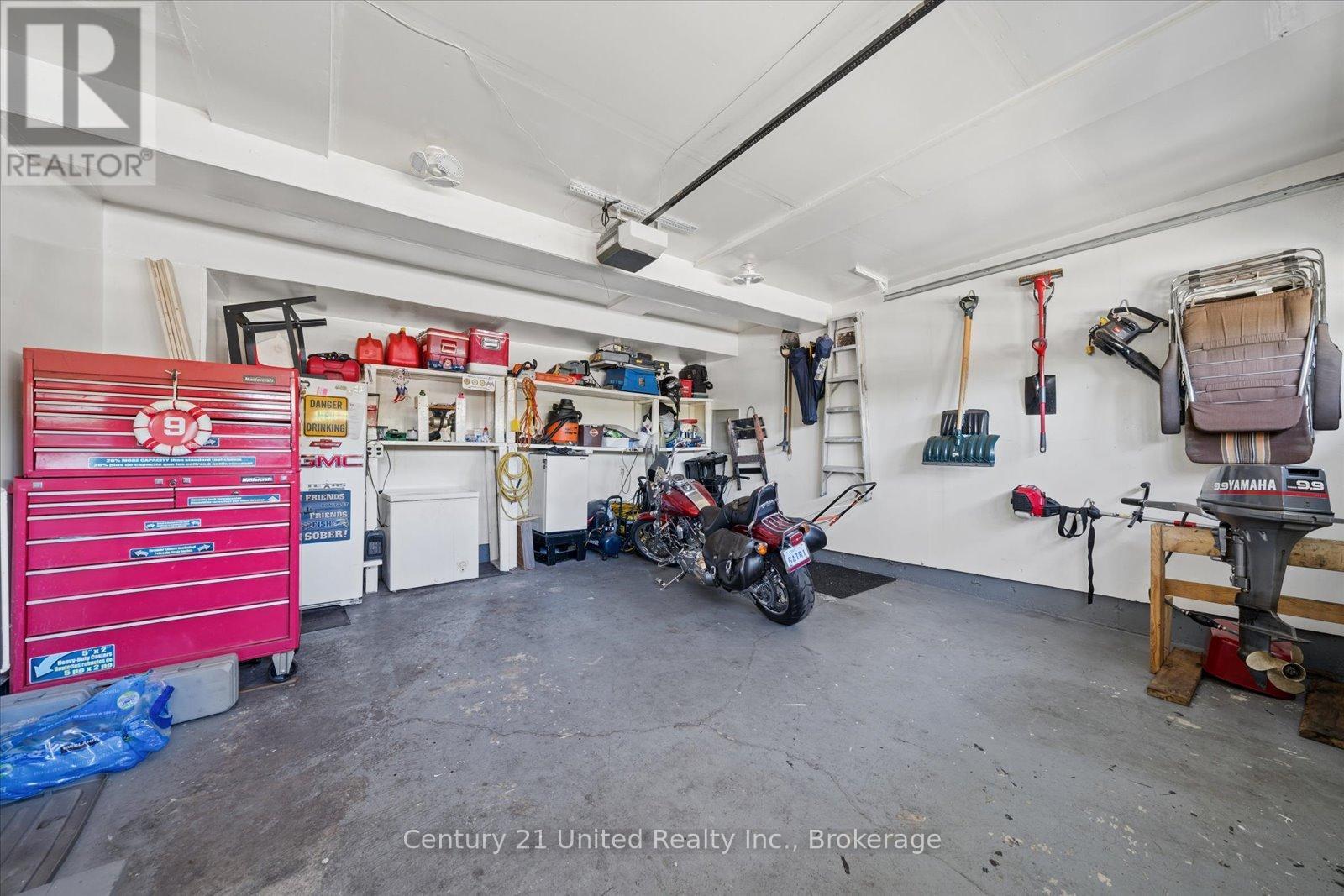122 PARCELLS CRESCENT - 43