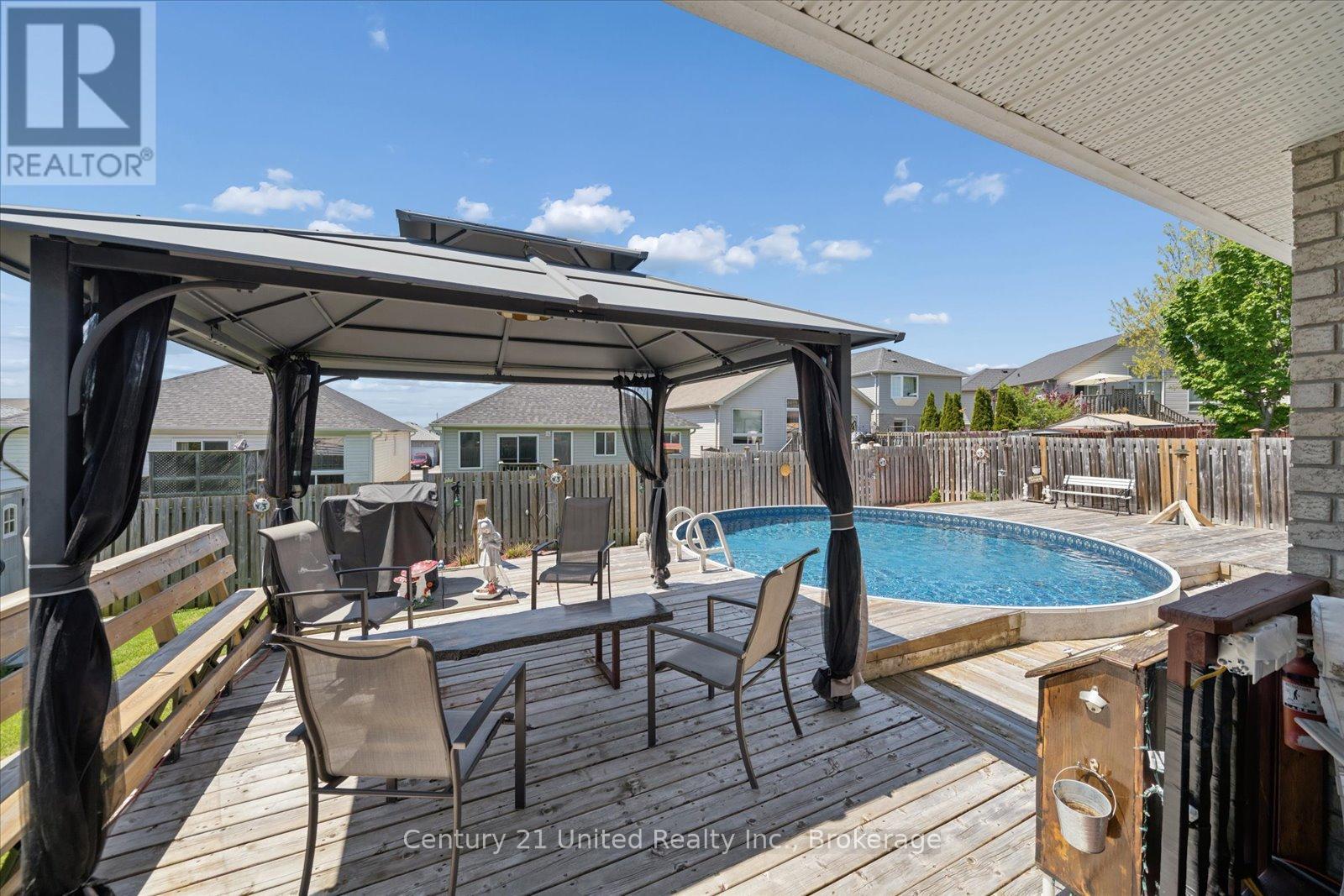 122 PARCELLS CRESCENT - 44