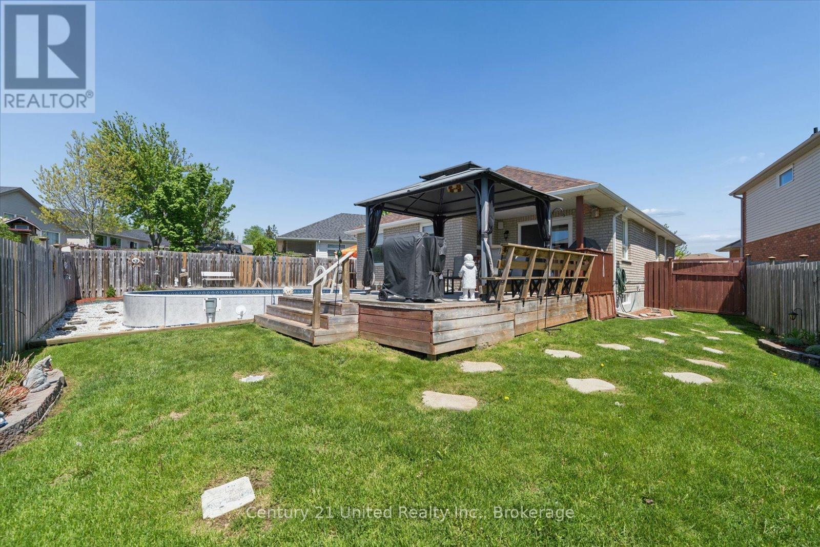 122 PARCELLS CRESCENT - 50