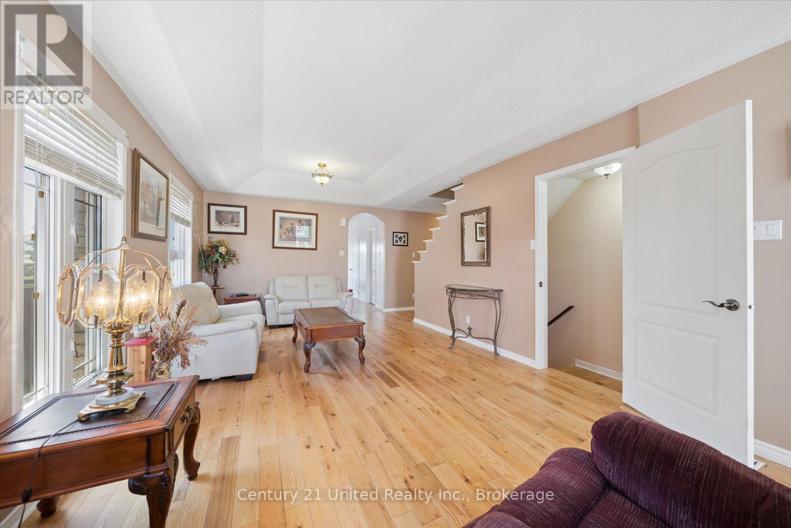 122 PARCELLS CRESCENT - 7