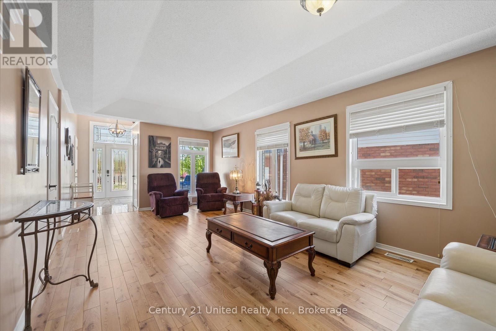 122 PARCELLS CRESCENT - 8