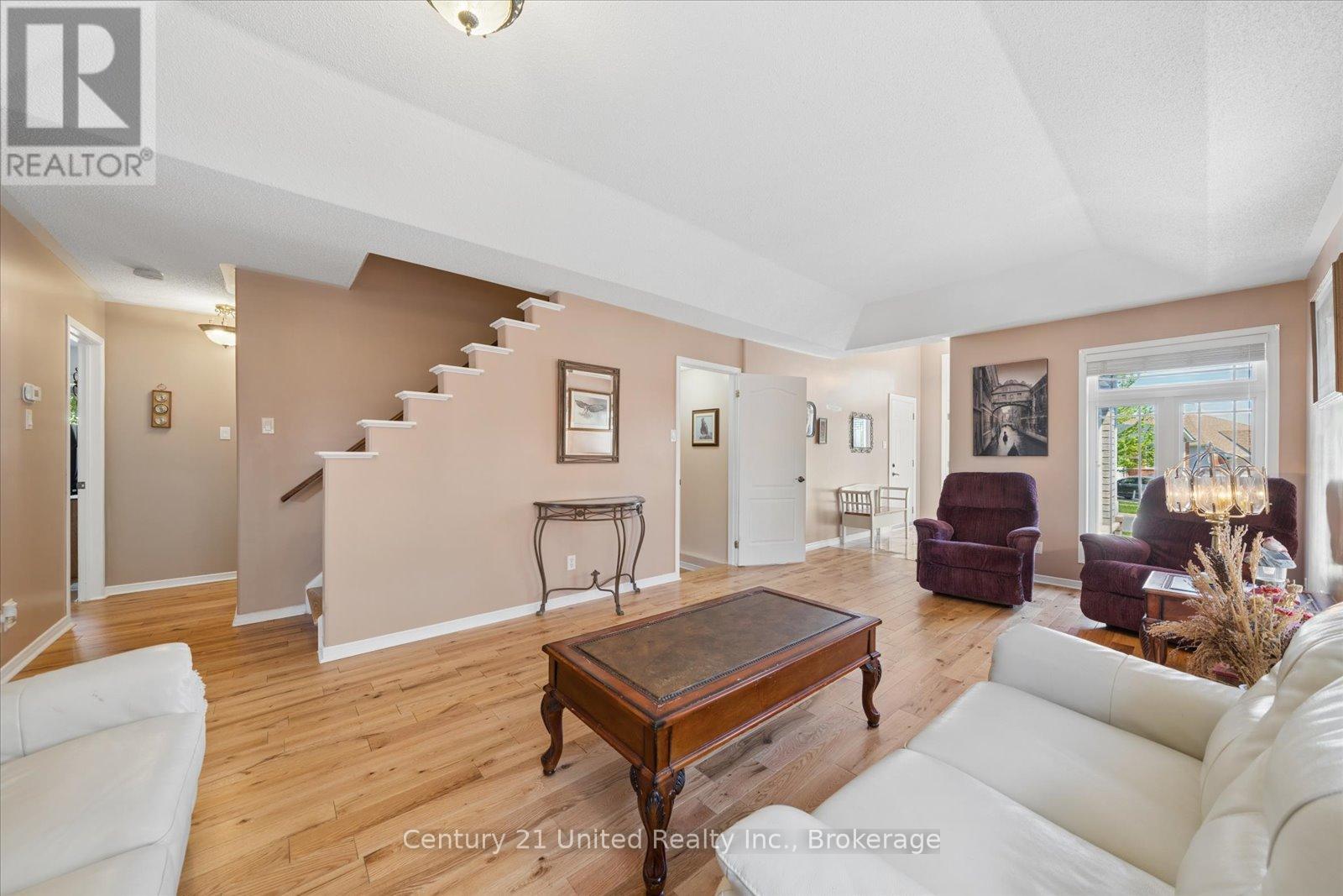 122 PARCELLS CRESCENT - 9