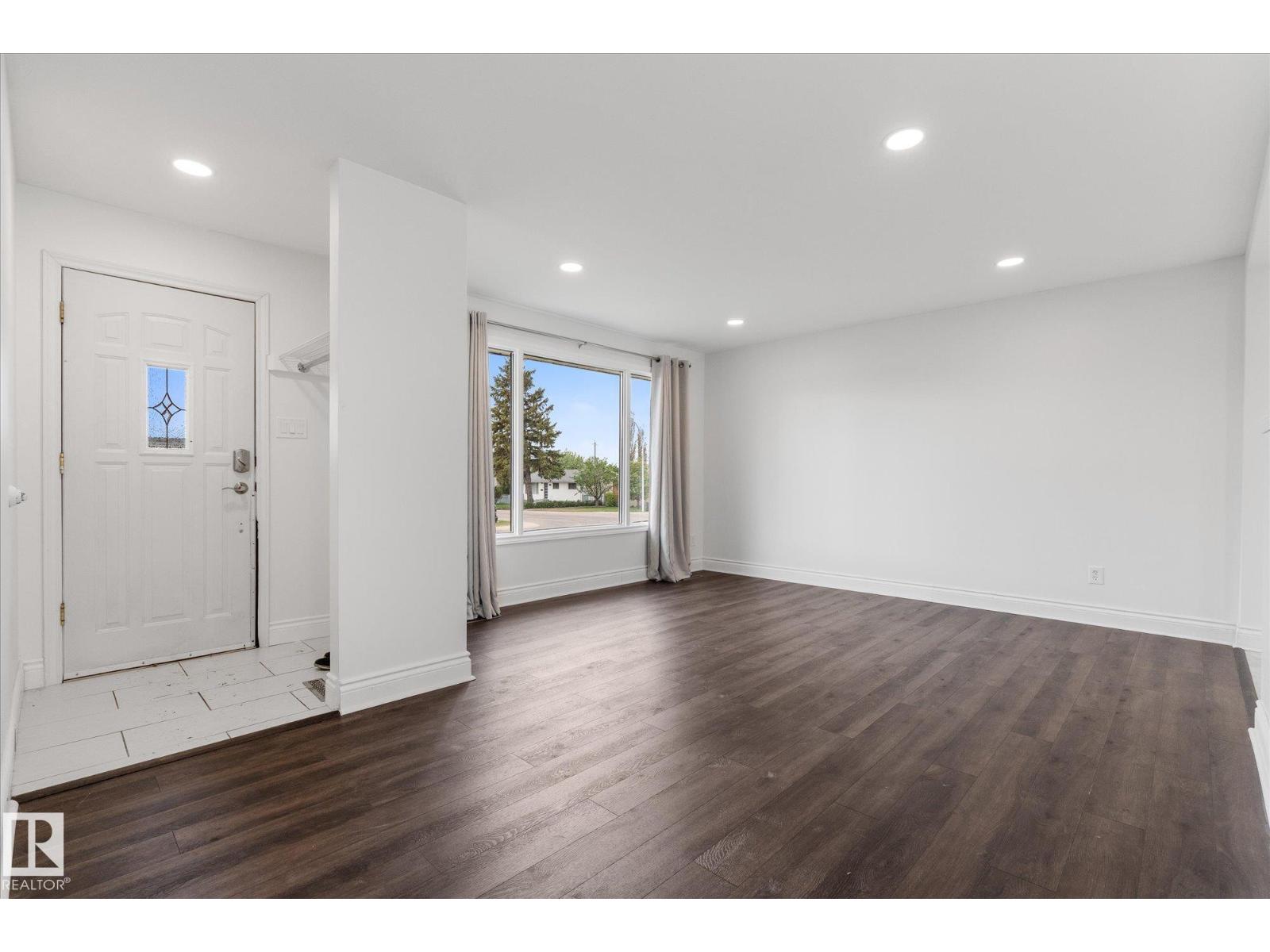 5628 140A AV NW - 7