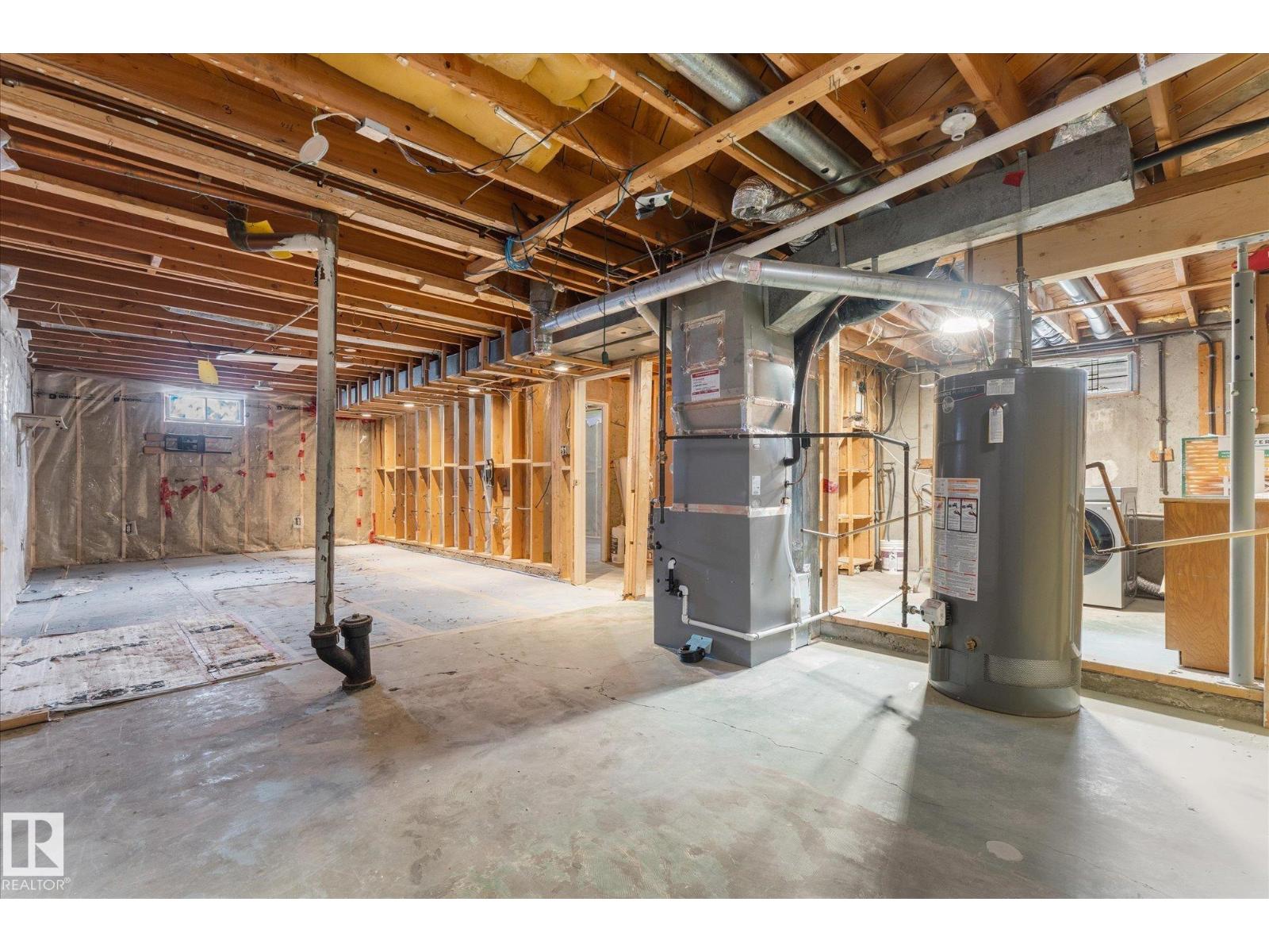 5628 140A AV NW - 28