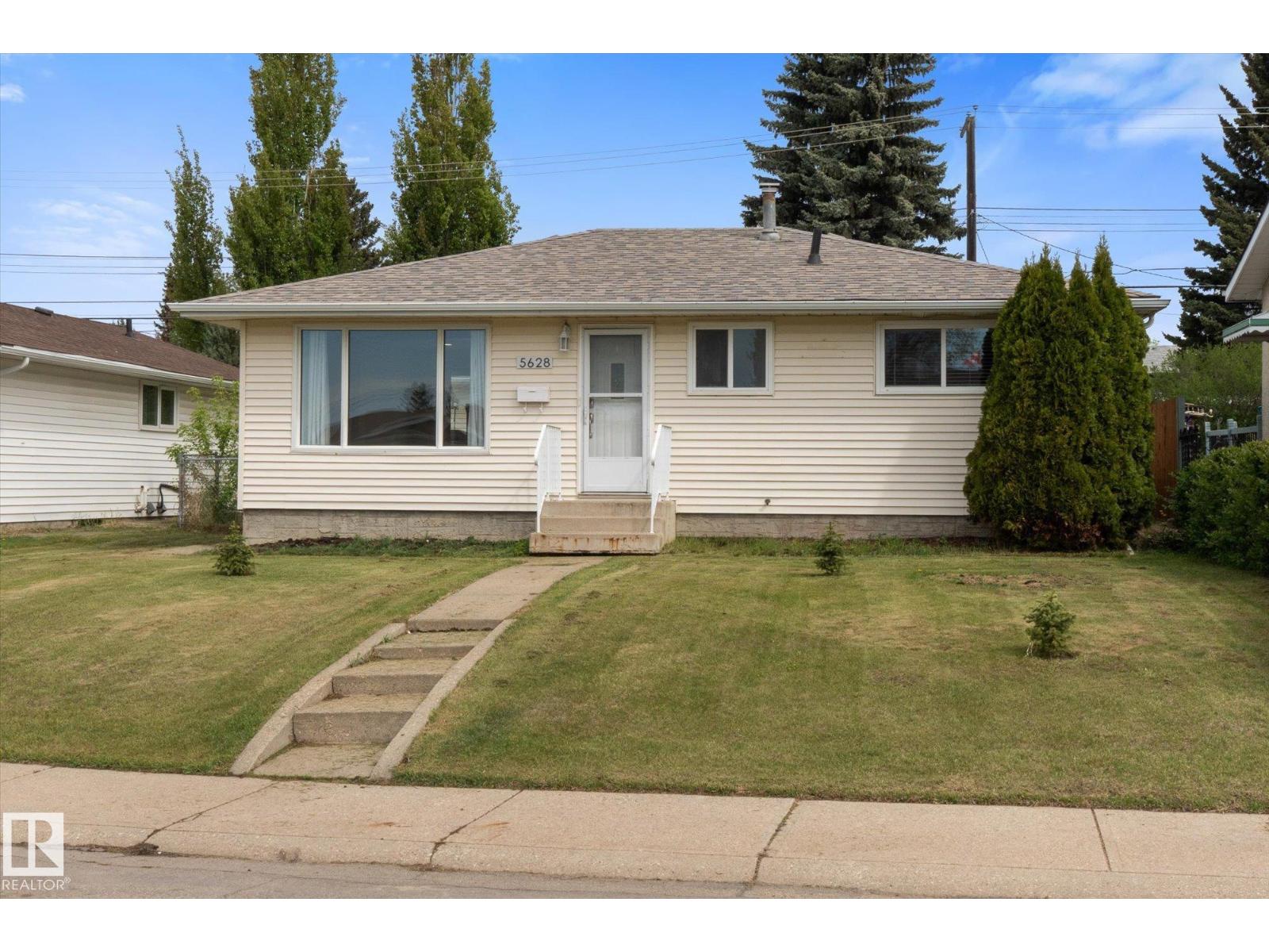 5628 140A AV NW - 40