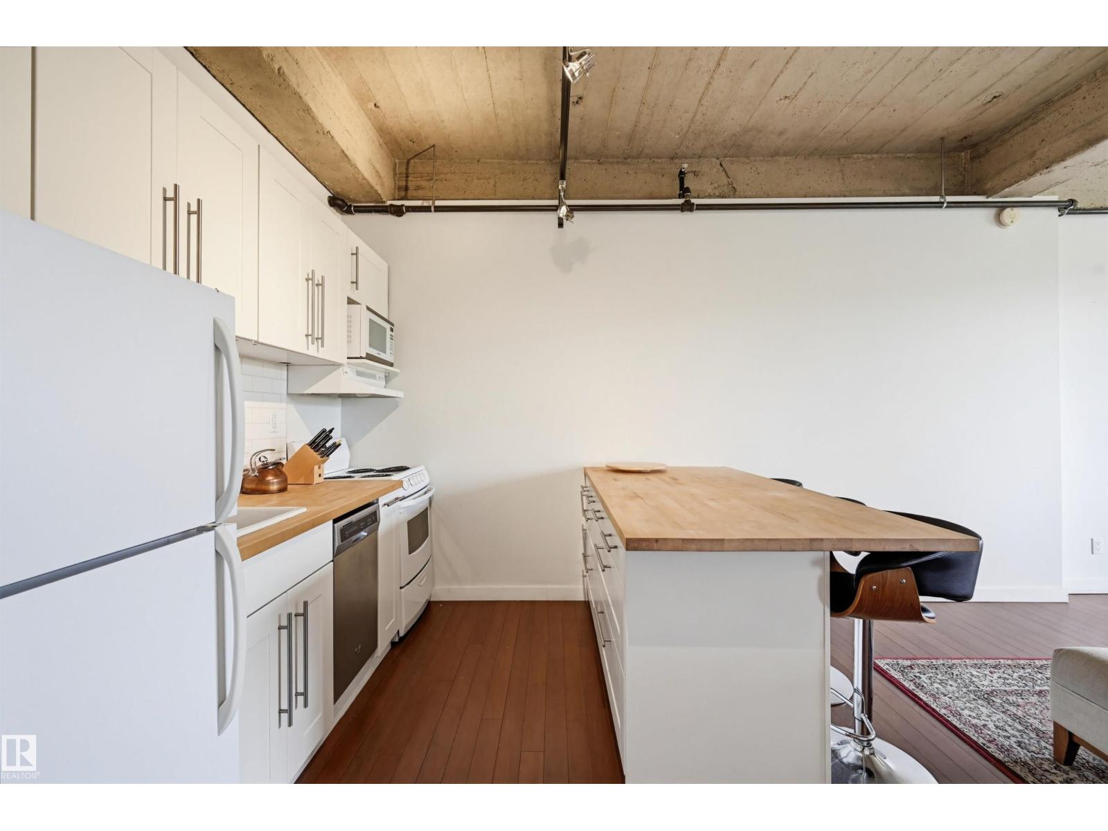 #204 10355 105 ST NW - 13