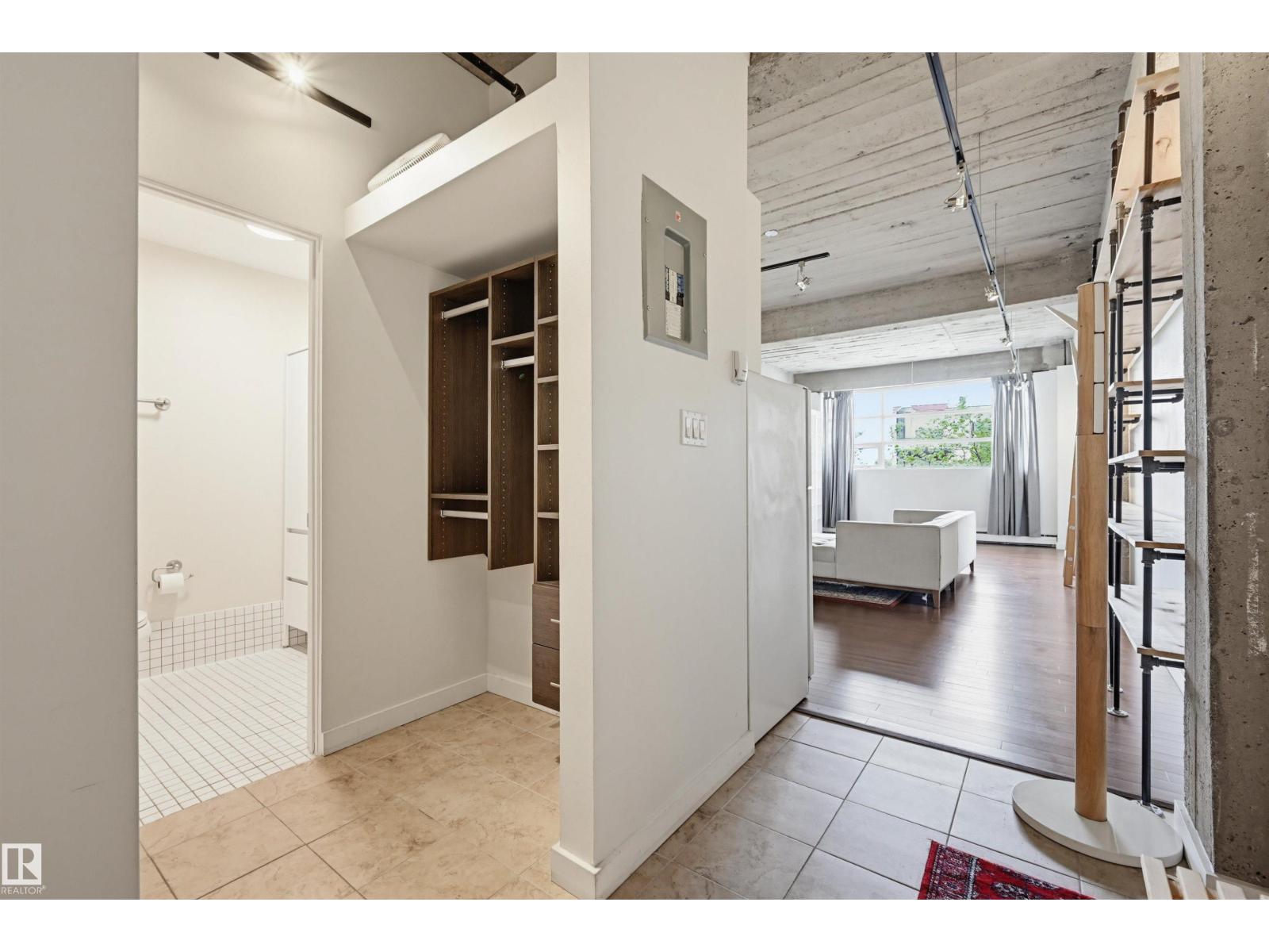 #204 10355 105 ST NW - 15