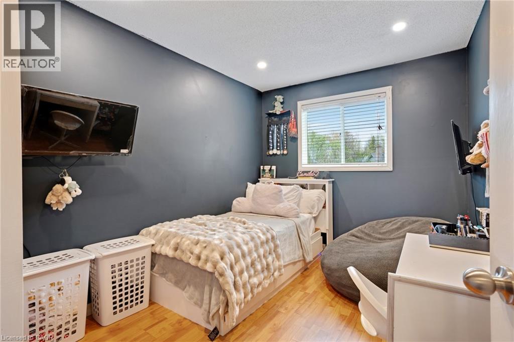 26 TELFER Court - 28