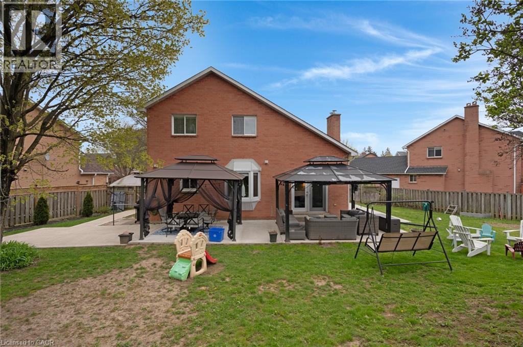 26 TELFER Court - 5