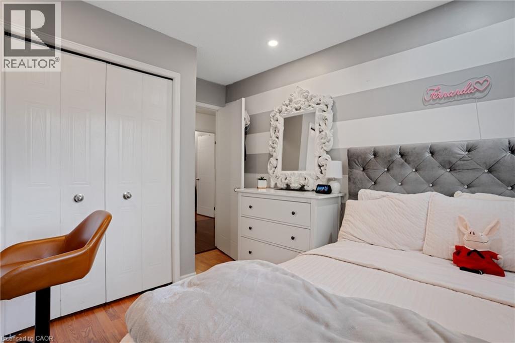 26 TELFER Court - 30