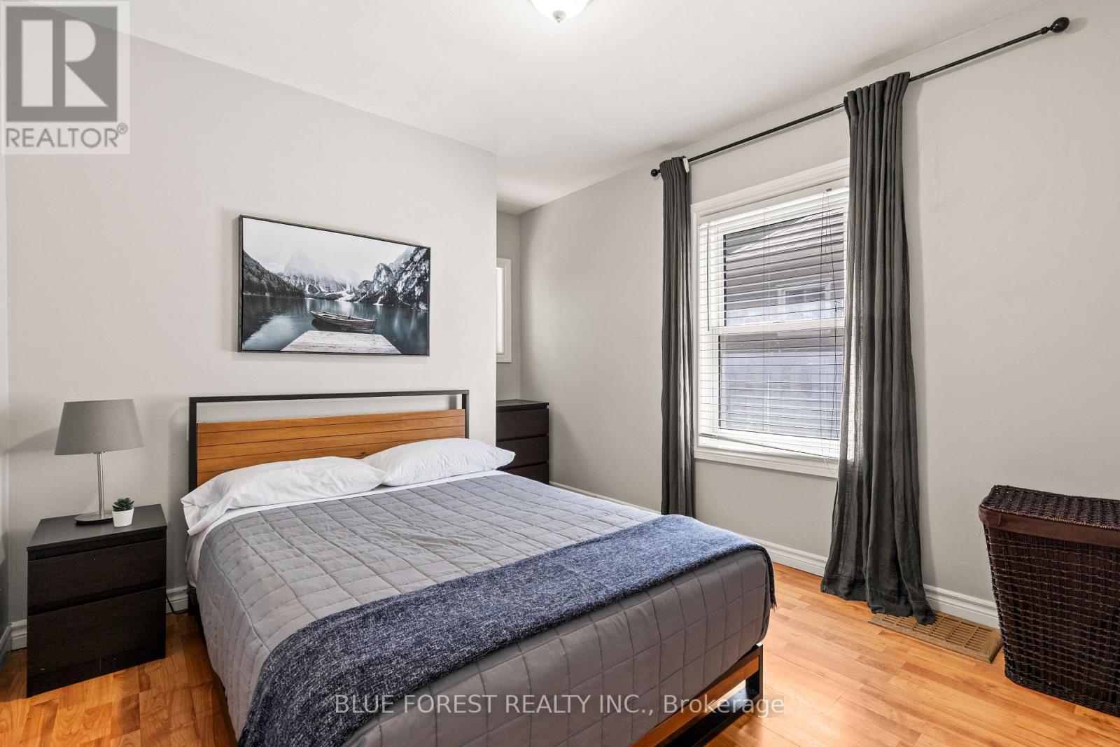 808 ADELAIDE STREET N - 13