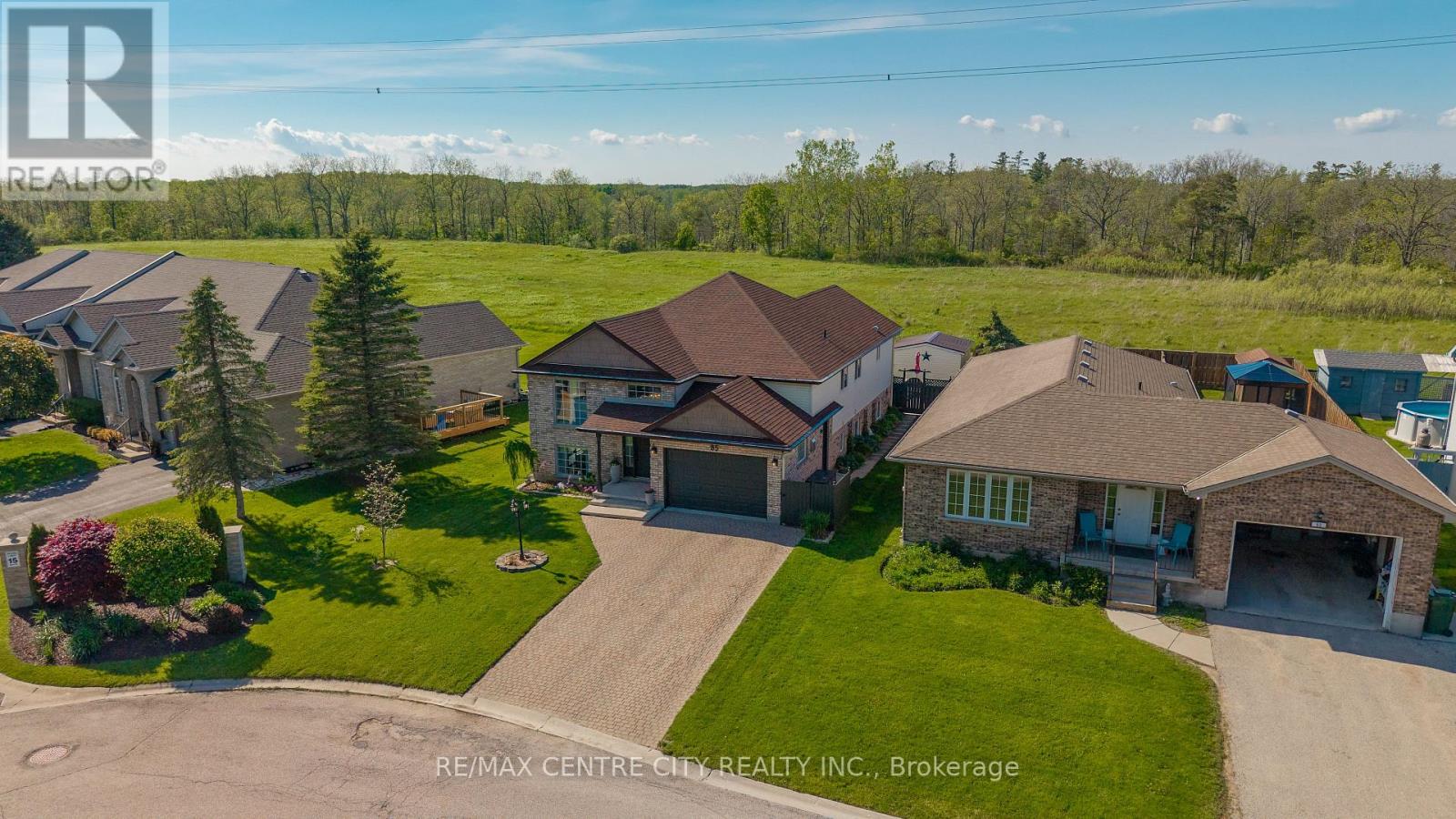 85 DONKER DRIVE - Image 3