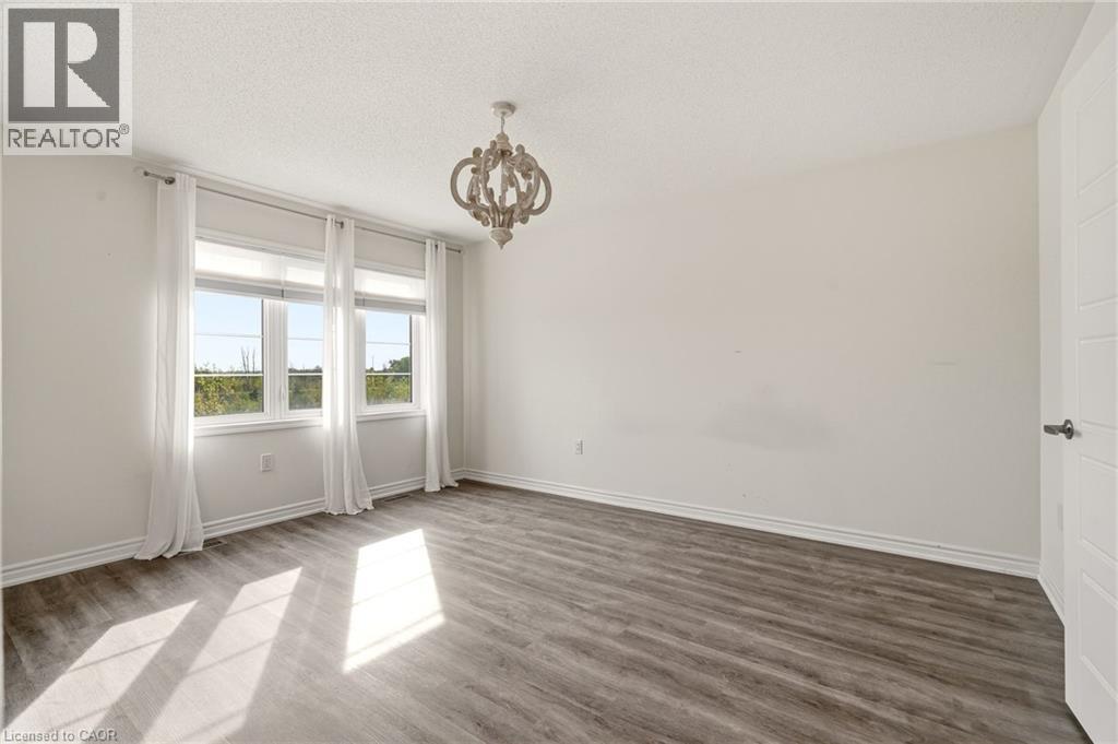 1364 SYCAMORE Garden - 23