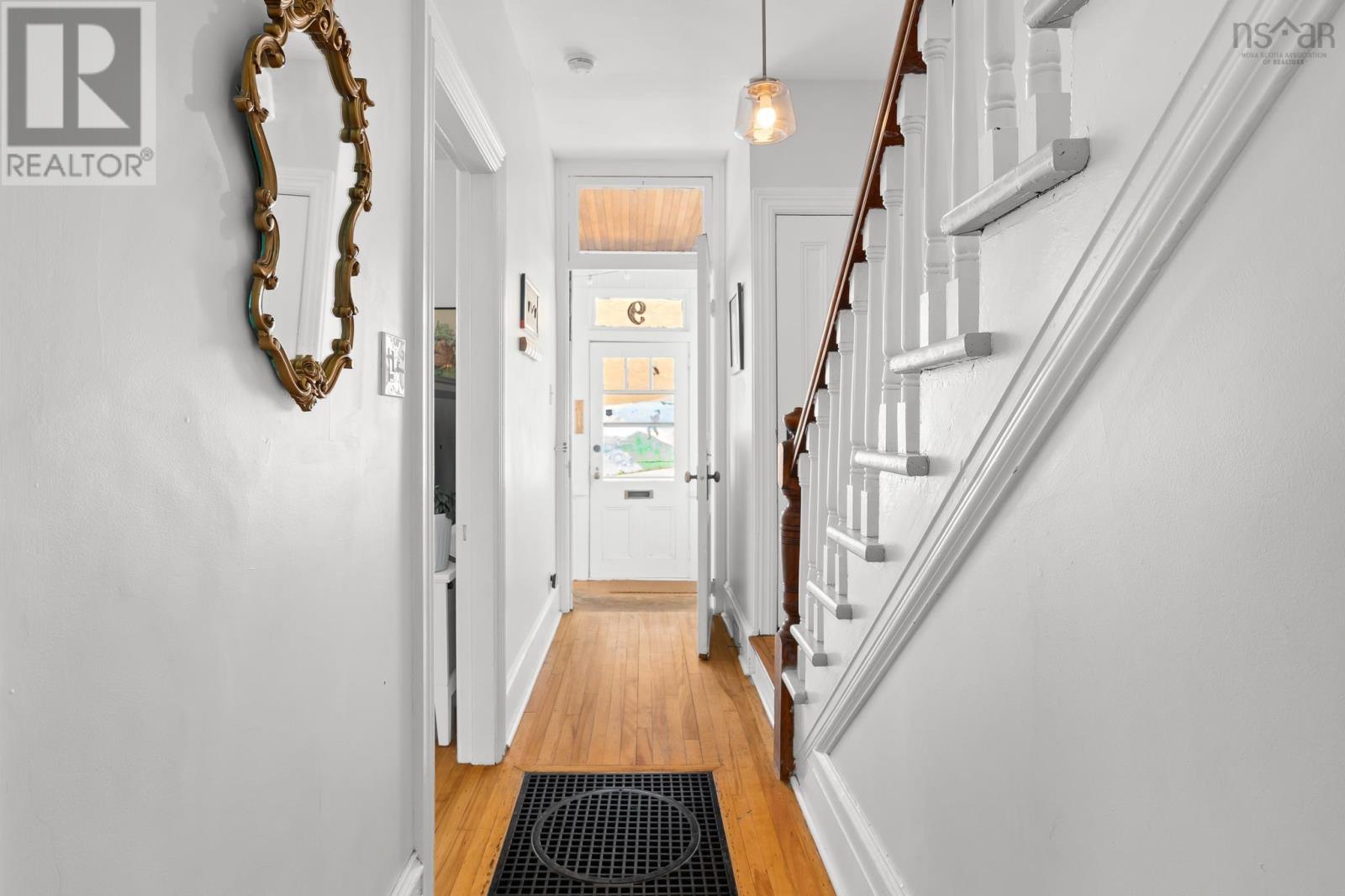 Property 42 of 50 of 9 Hawthorne Street