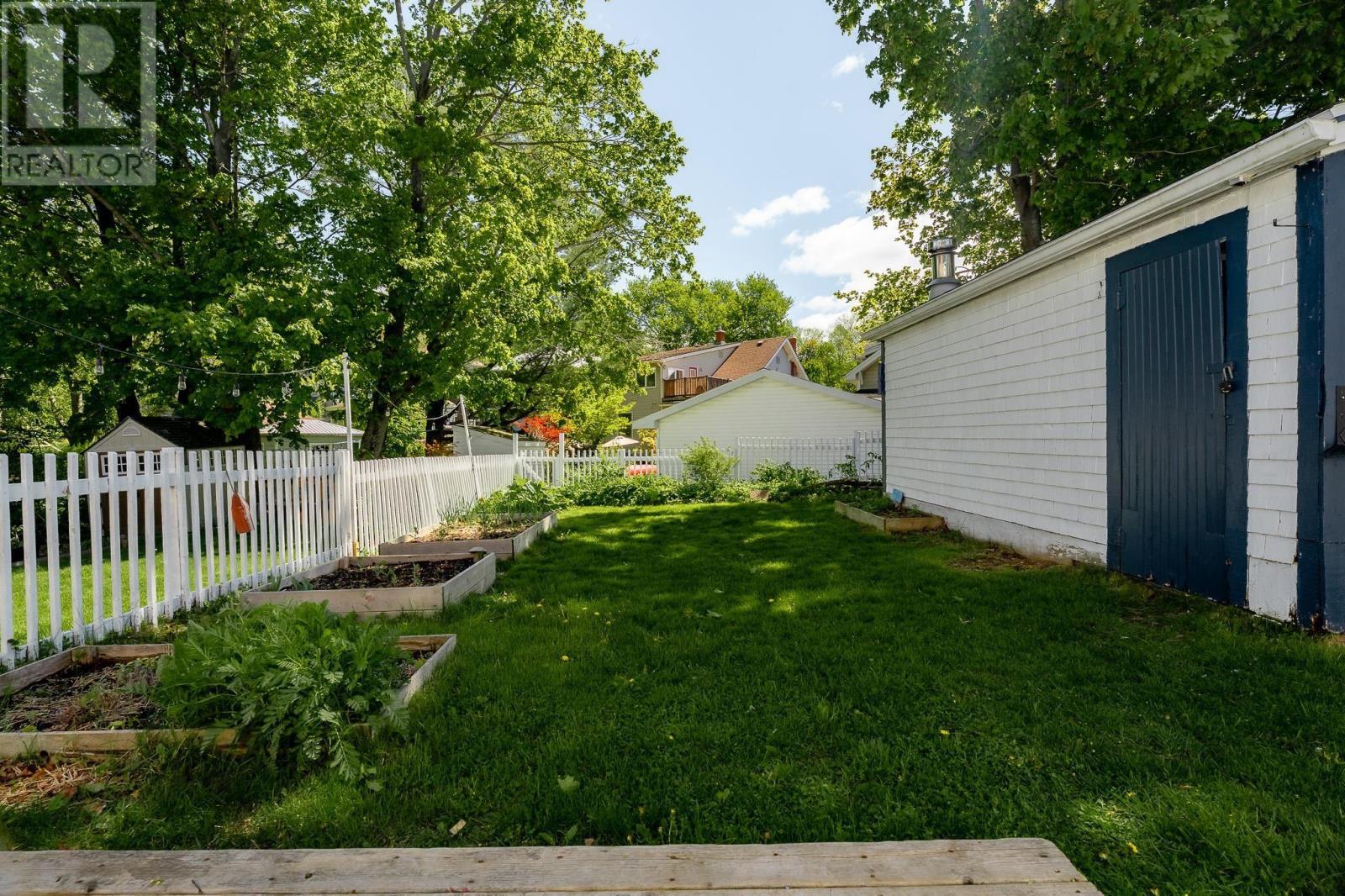 9 Hawthorne Street - 43