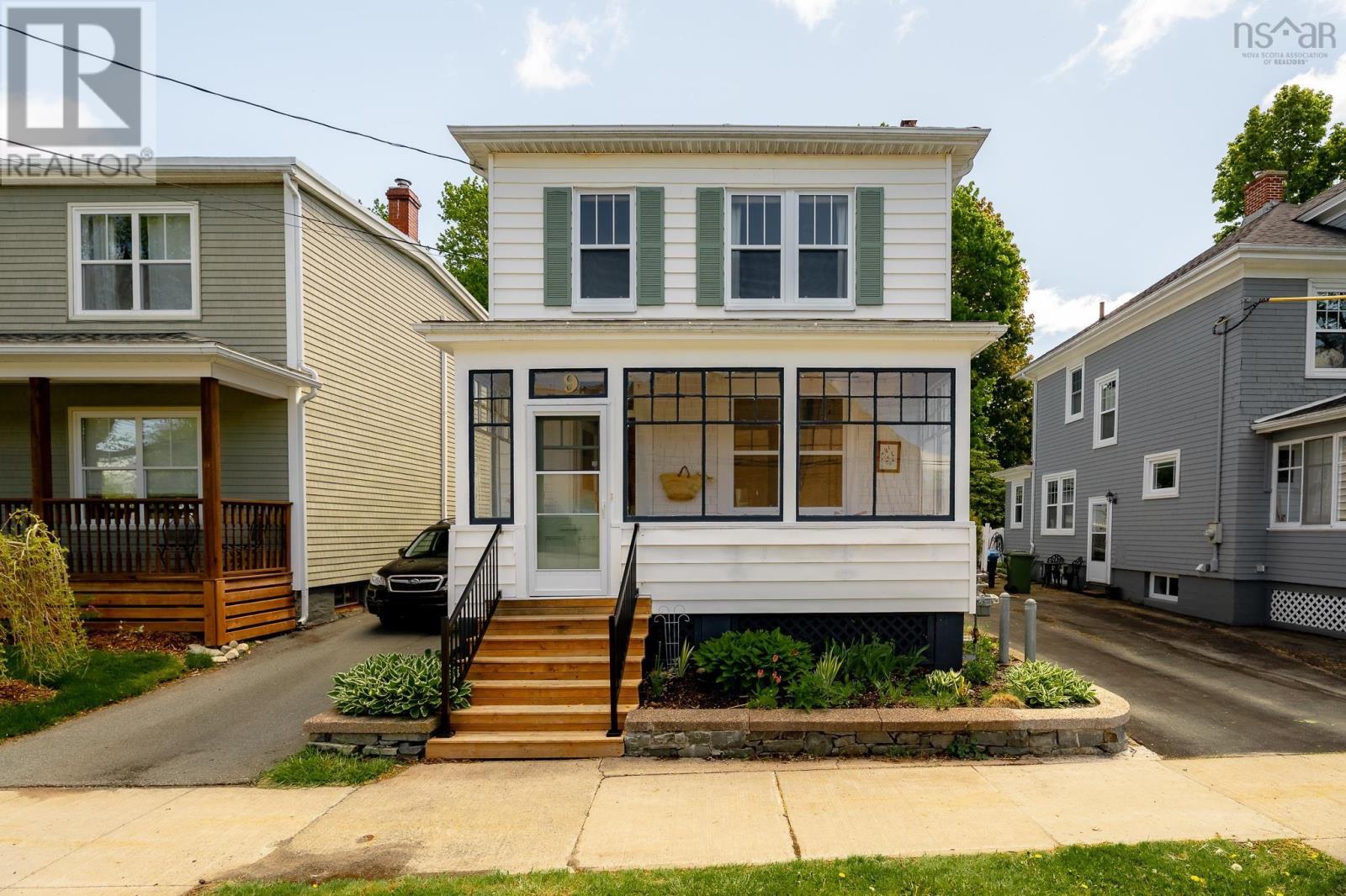 9 Hawthorne Street - 49