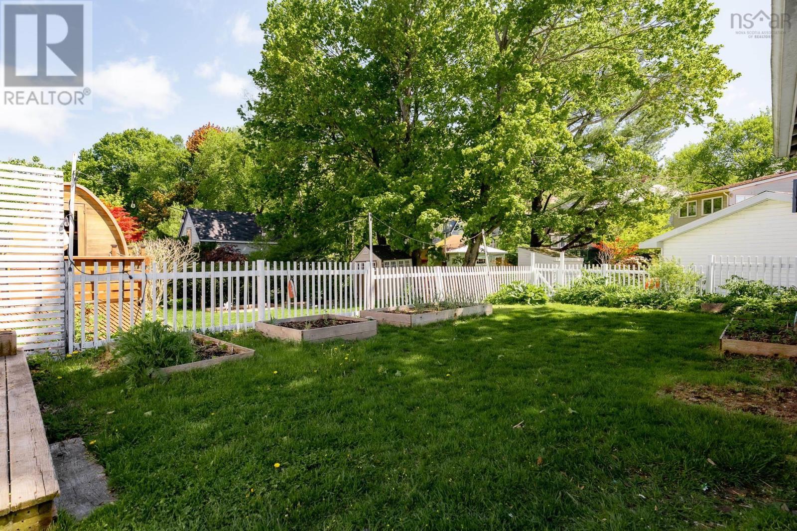 9 Hawthorne Street - 44