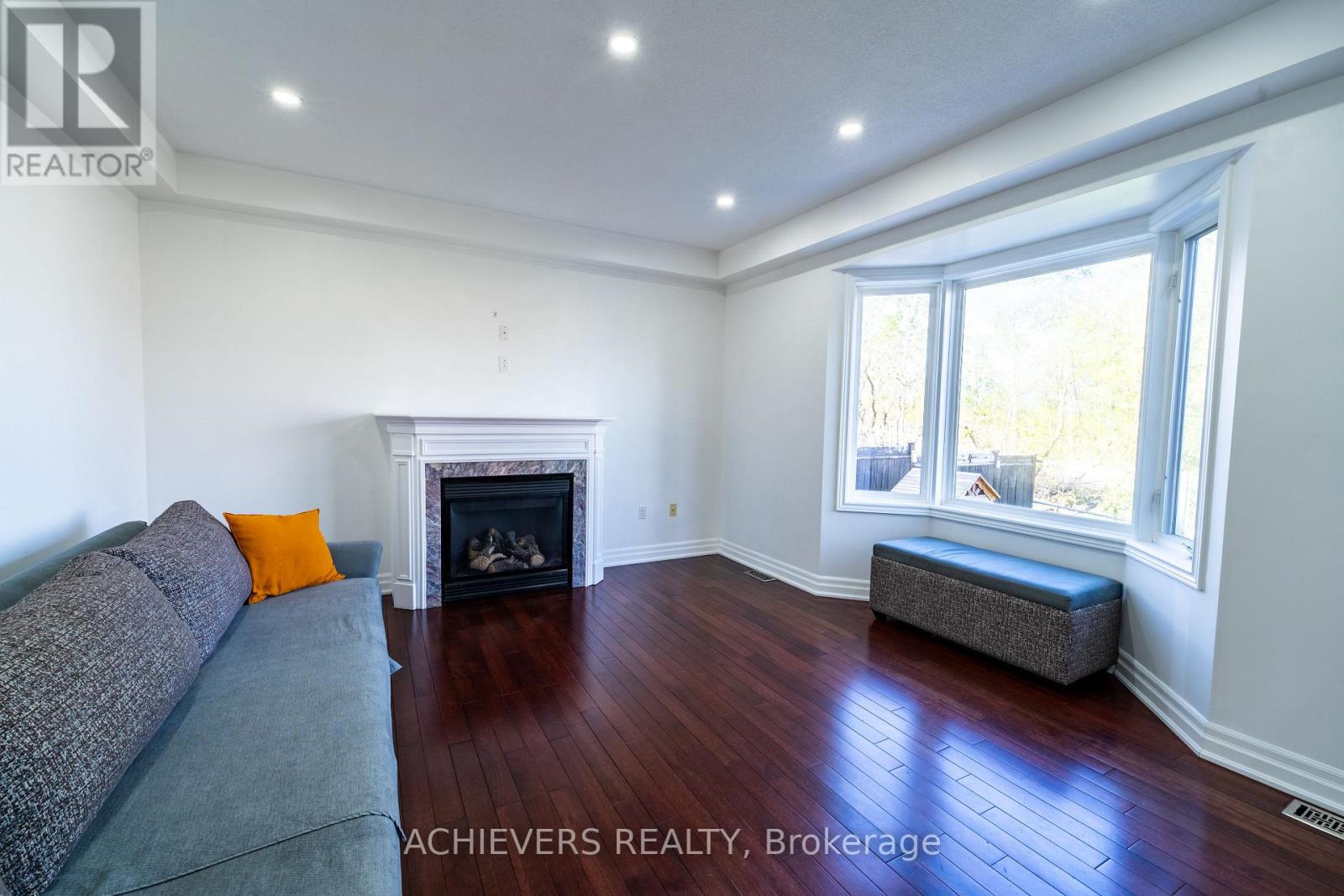 19 THRUSHWOOD DRIVE - 15