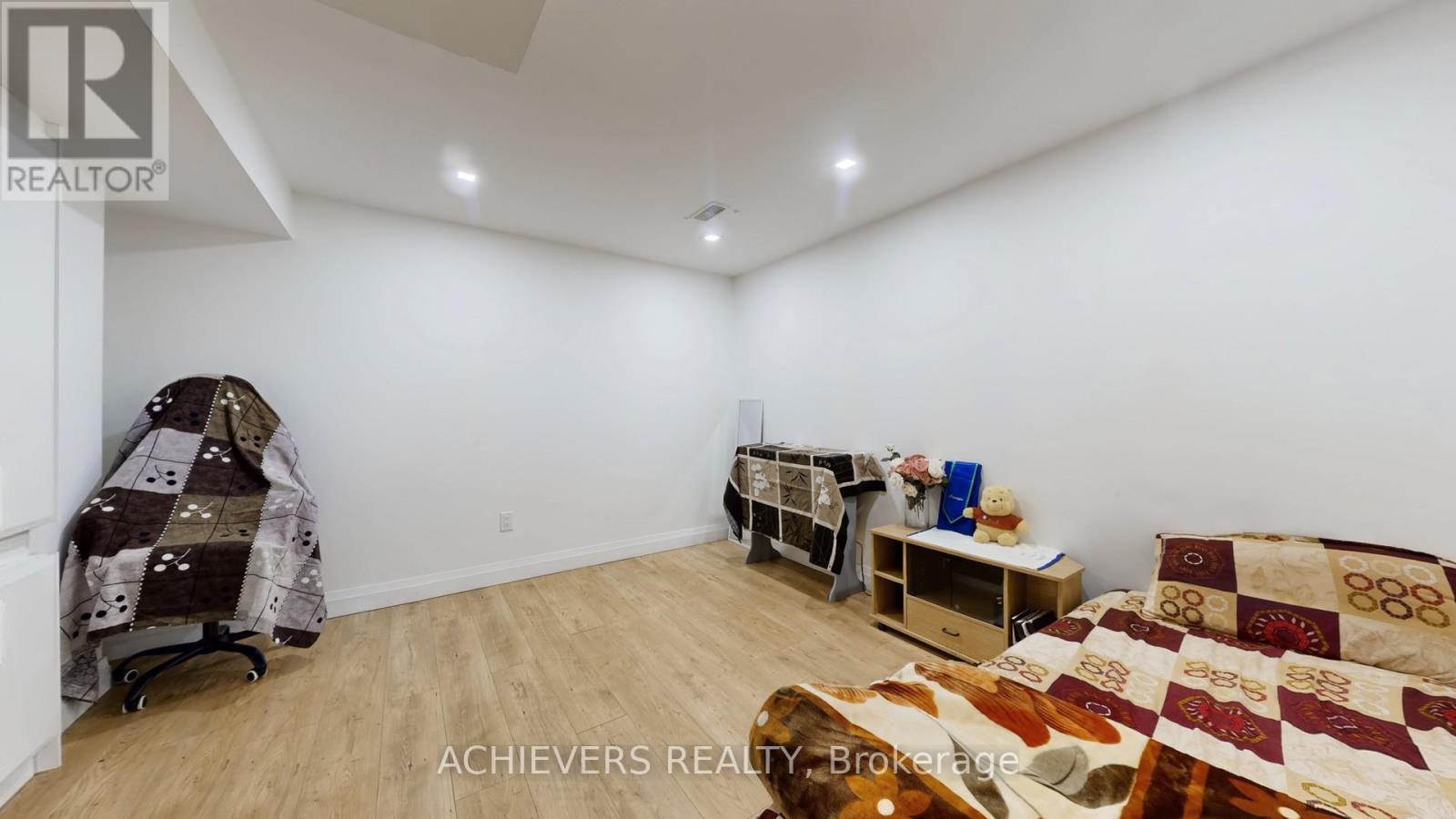 19 THRUSHWOOD DRIVE - 45
