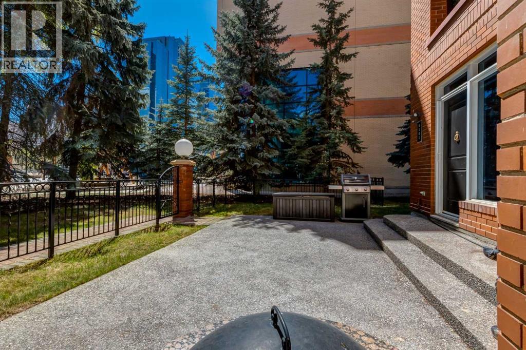 #8101 400 Eau Claire Avenue SW - 35