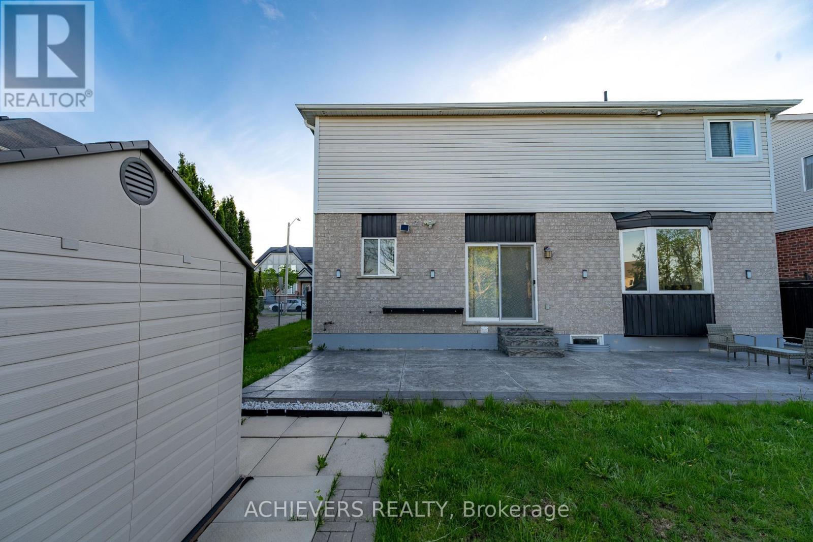 19 THRUSHWOOD DRIVE - 40
