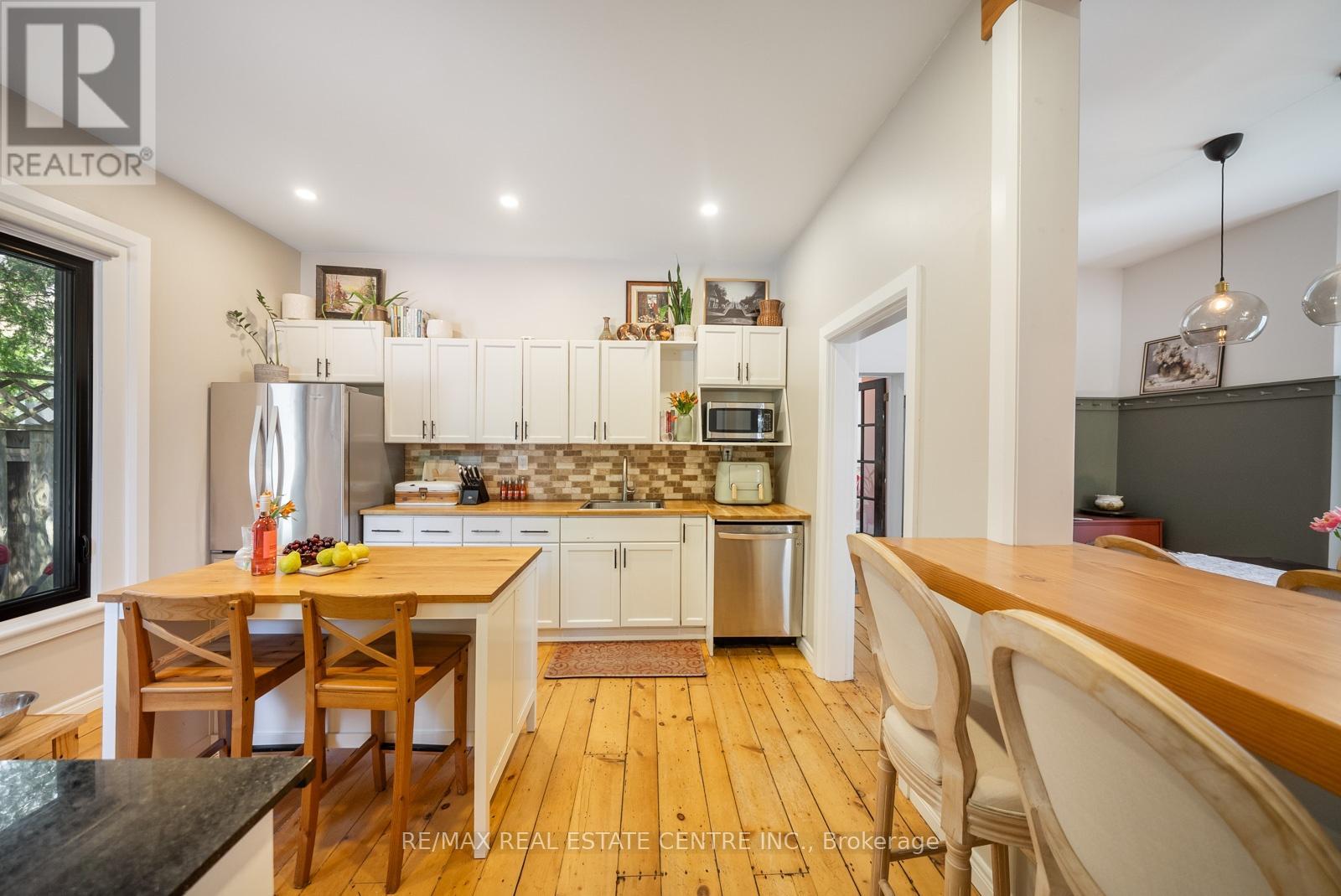61 MILL STREET - 19