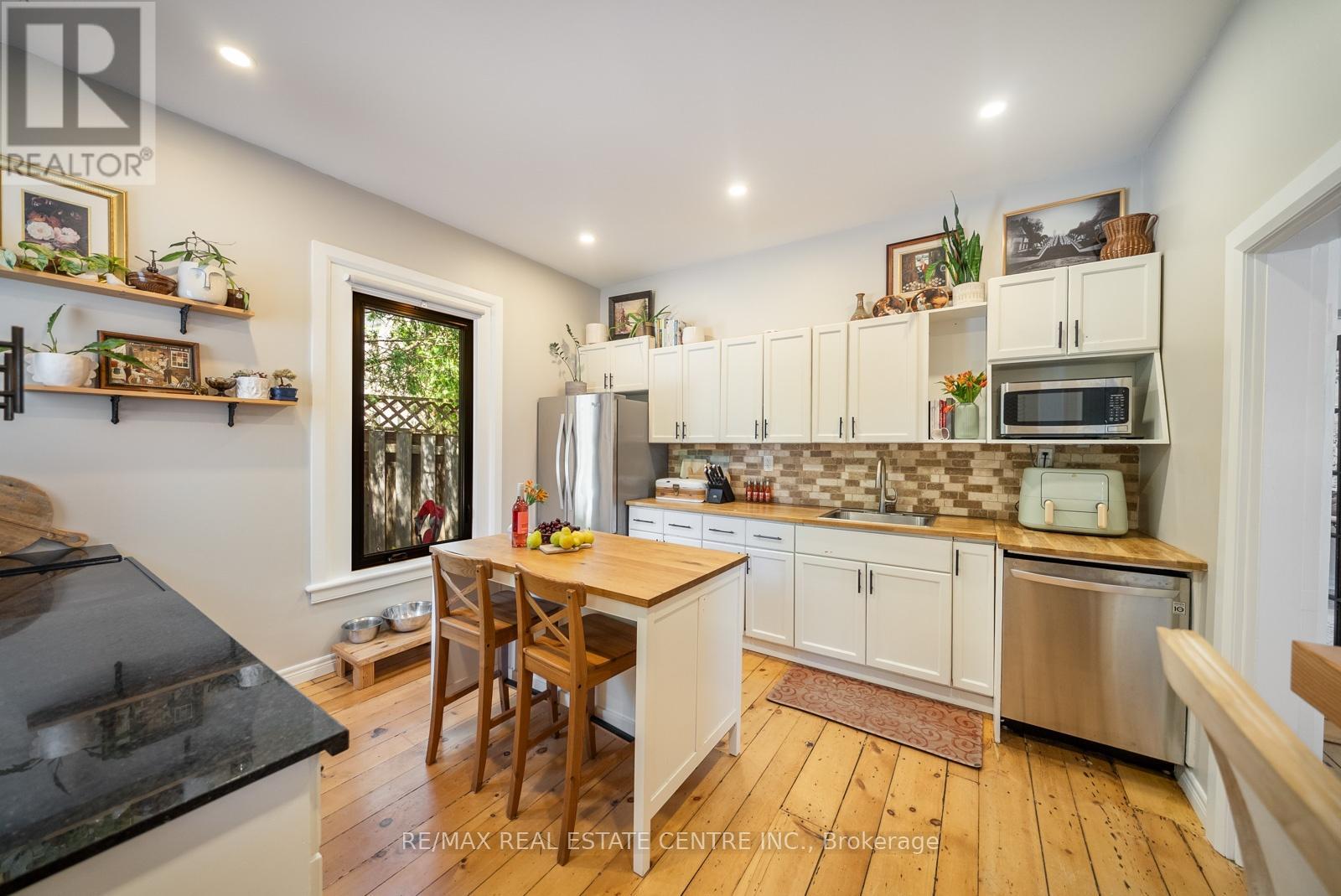 61 MILL STREET - 20
