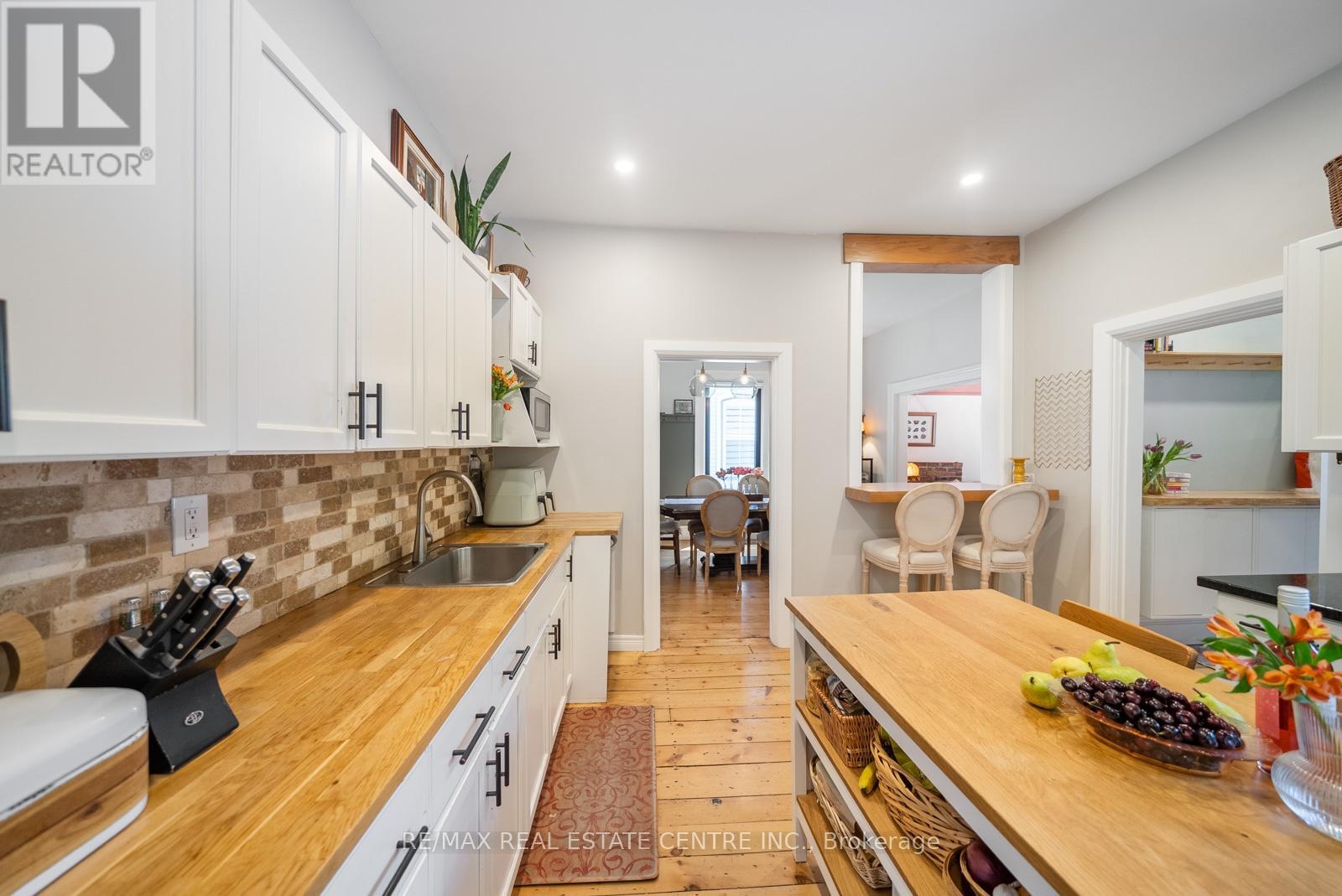 61 MILL STREET - 22