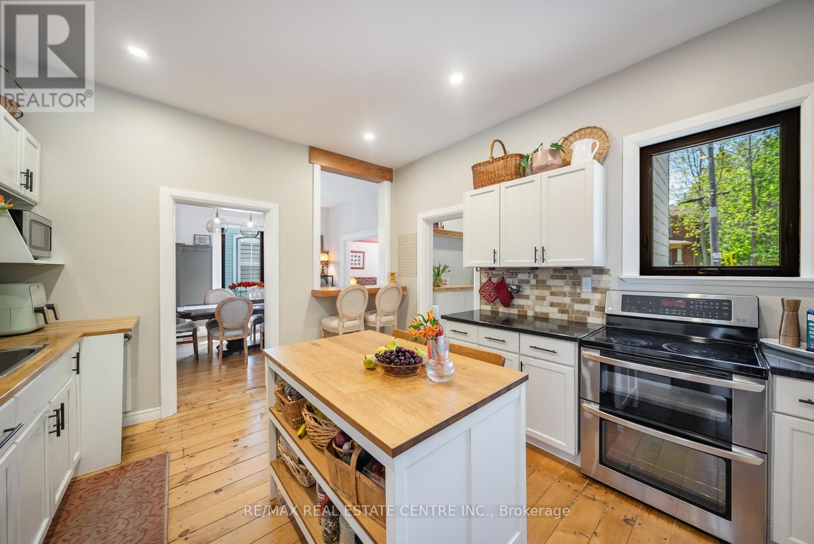 61 MILL STREET - 23