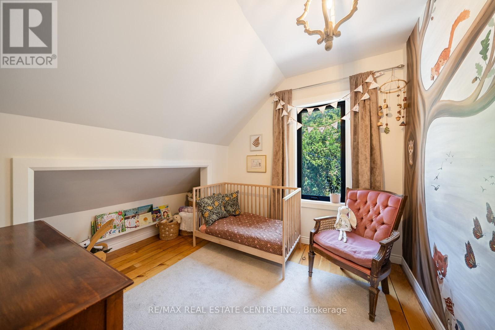 61 MILL STREET - 35