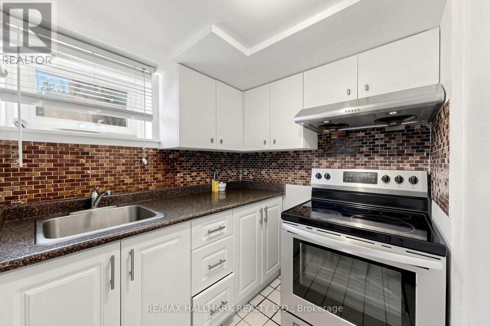26 SIXTEENTH STREET - 22