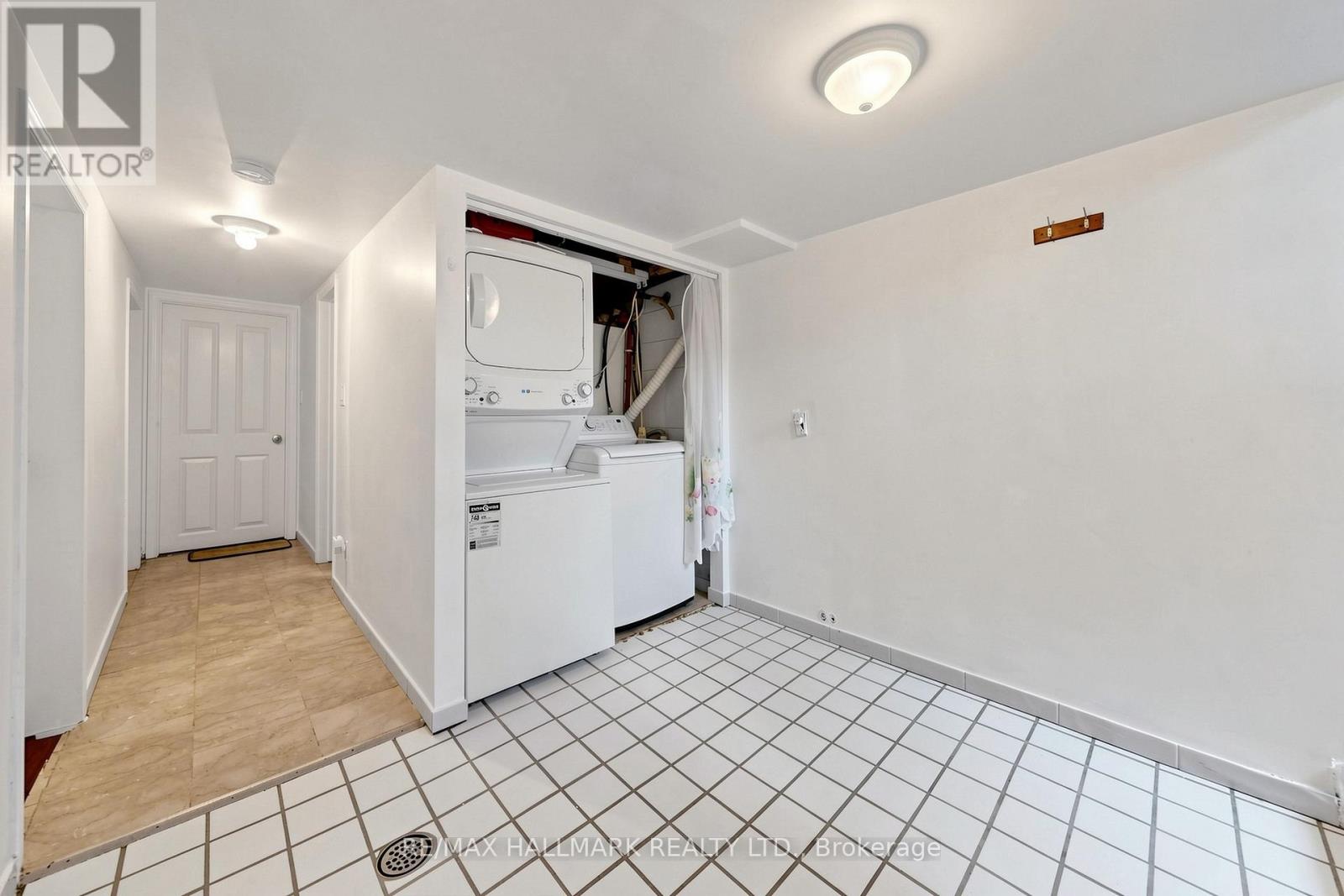 26 SIXTEENTH STREET - 25