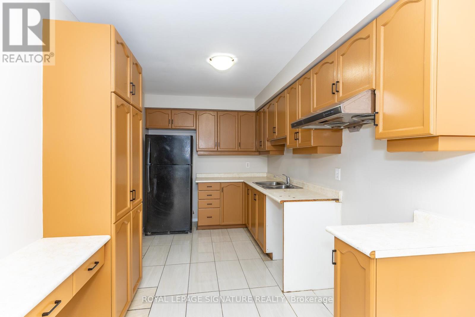 60 BLUE SPRUCE STREET - 19