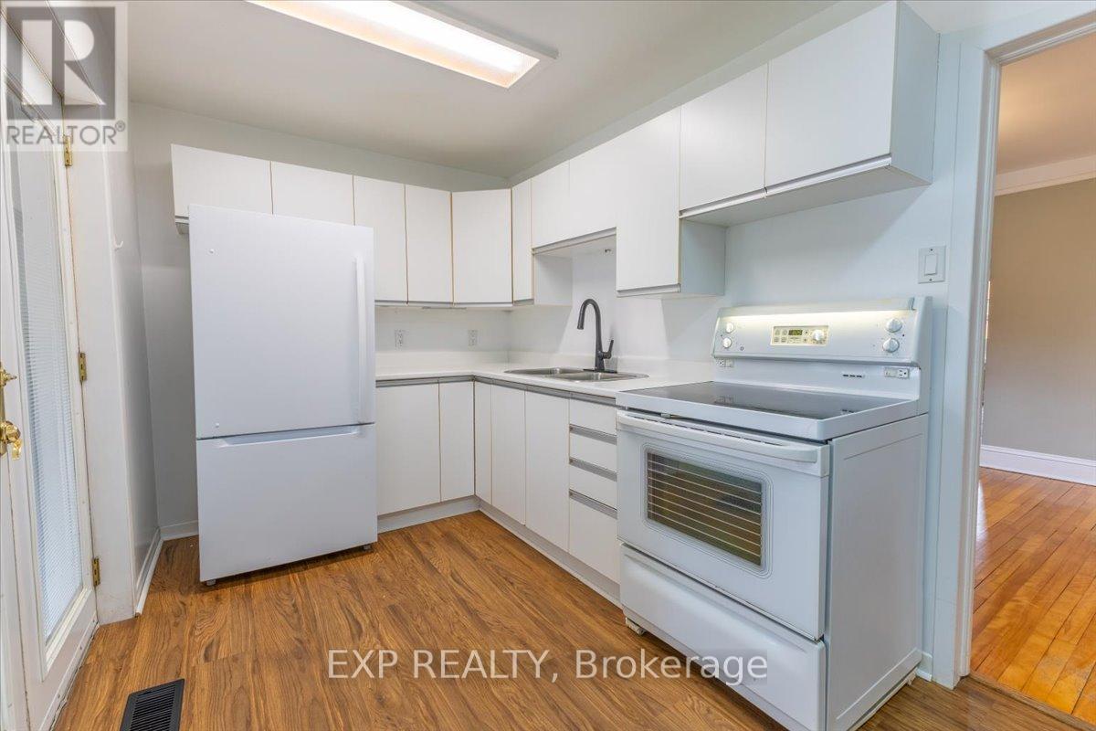 46 KINNEAR STREET - 16