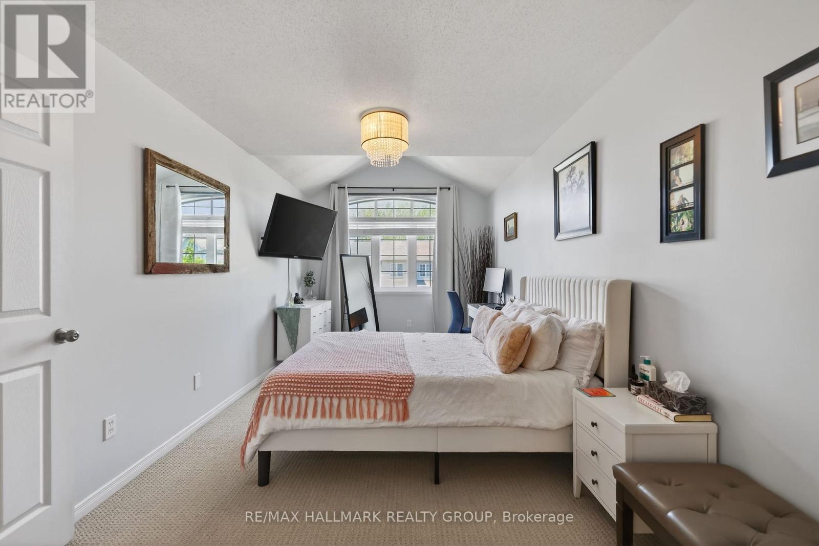 369 ROLLING MEADOW CRESCENT - 24