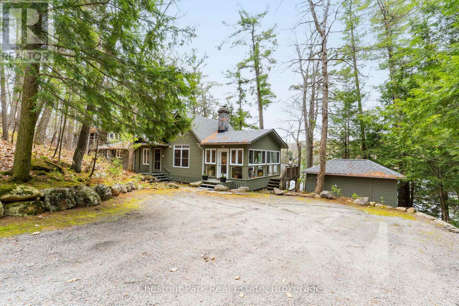 ##8 1086 PENNWOOD ROAD - 31