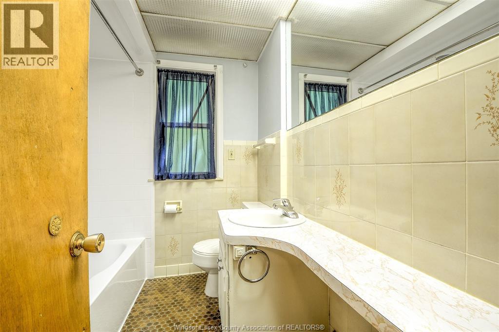 2870 ALEXANDRA AVENUE - 19