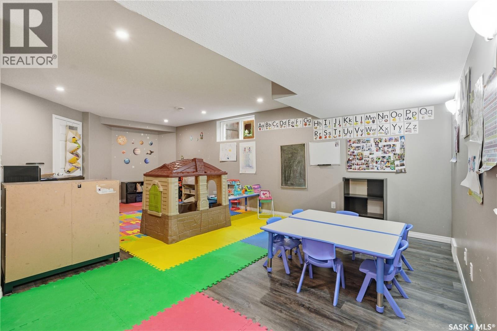 114 Fawcett CRESCENT - 27