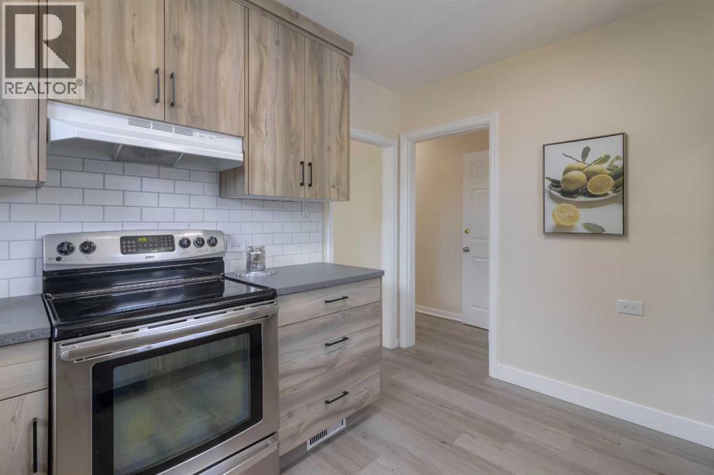 742 5 Street S - 25