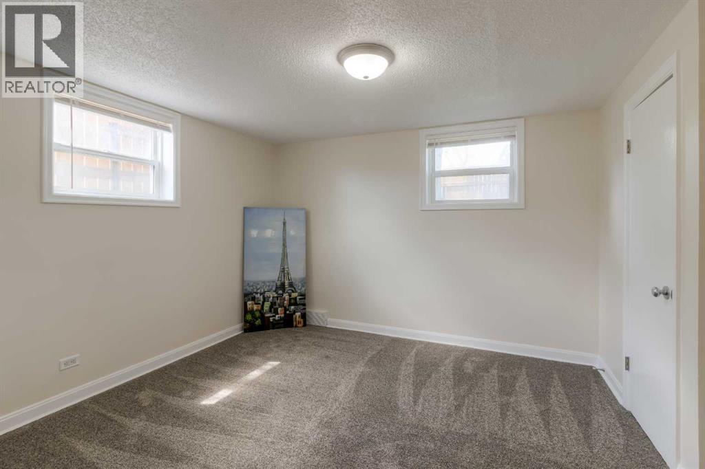 742 5 Street S - 40