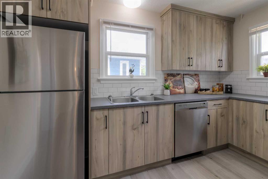 742 5 Street S - 23