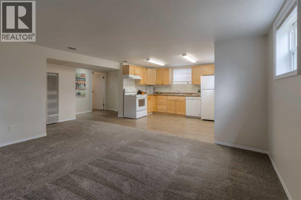 742 5 Street S - 36