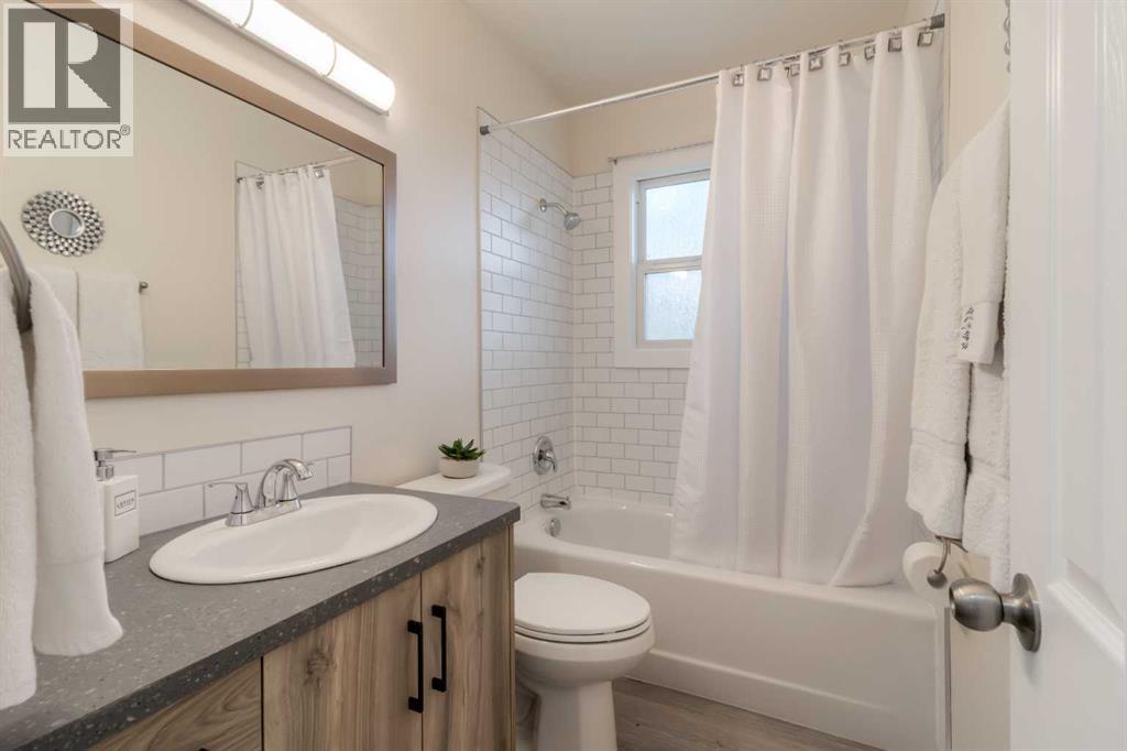 742 5 Street S - 30