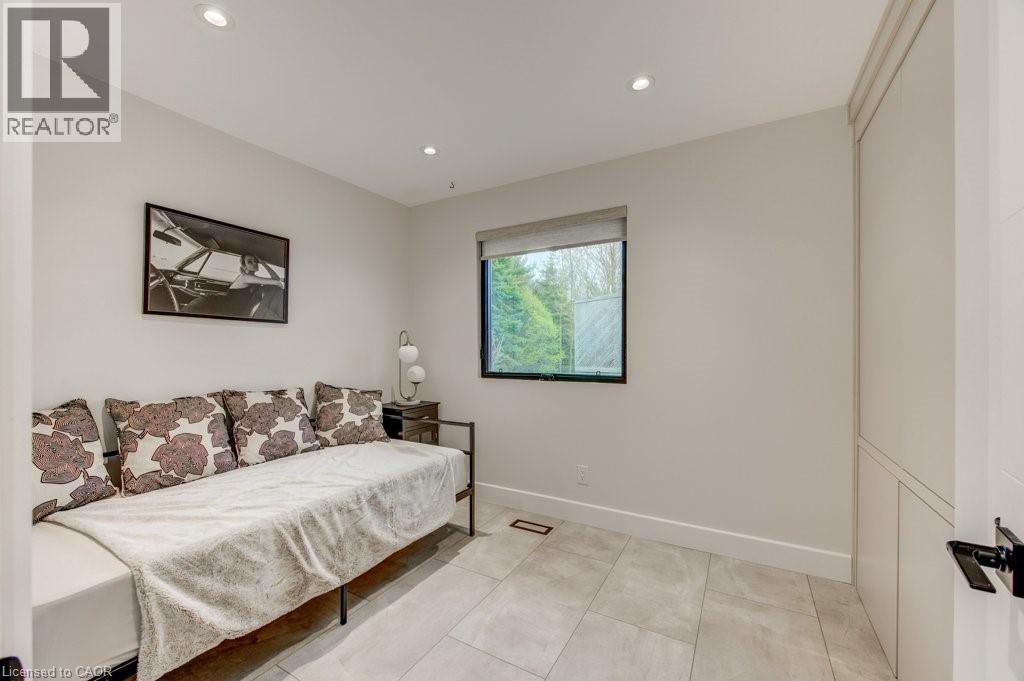 112 MITCHELL Street - 20