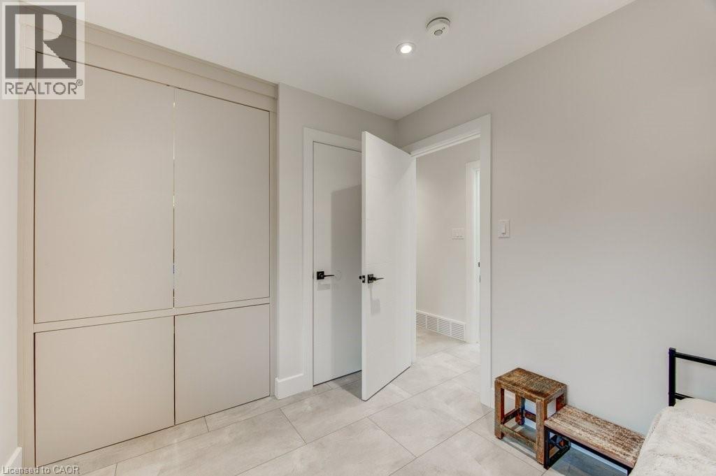 112 MITCHELL Street - 21